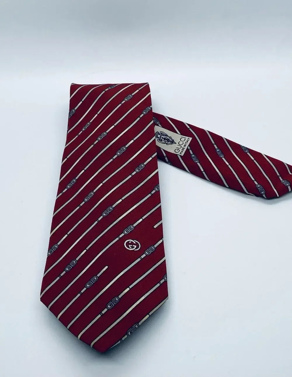 100% Silk Vintage Gucci Logo Tie Red Maroon Stripe Links Pattern